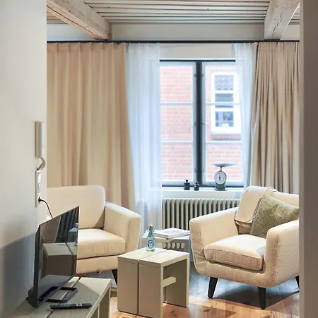 3, Schlaf-gut-johannis, * Flensburg